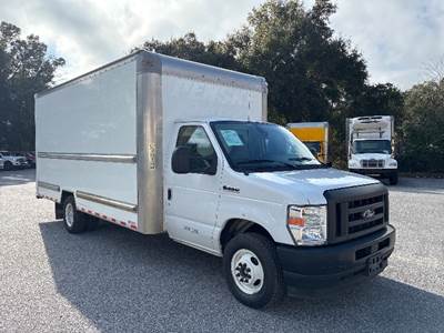 Ford F-350 Box Truck - 305HP, 6 Speed Automatic, Roll up Door