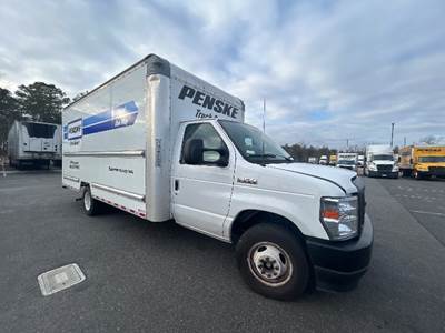 Ford F-350 Box Truck - 305HP, 6 Speed Automatic, Roll up Door