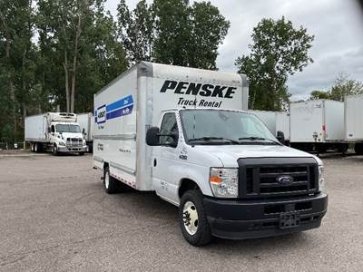 Ford F-350 Box Truck - 305HP, 6 Speed Automatic, Roll up Door
