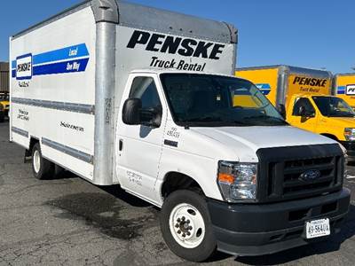 Ford F-350 Box Truck - 305HP, 6 Speed Automatic, Roll up Door