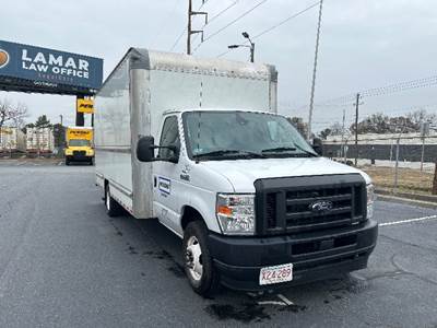 Ford F-350 Box Truck - 305HP, 6 Speed Automatic, Roll up Door