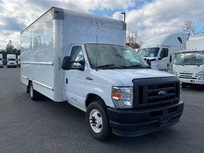 Ford F-350 Box Truck - 305HP, 6 Speed Automatic, Roll up Door