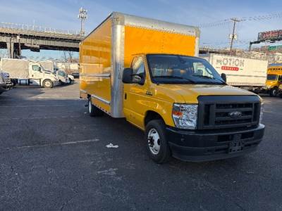 Ford F-350 Box Truck - 305HP, 6 Speed Automatic, Roll up Door
