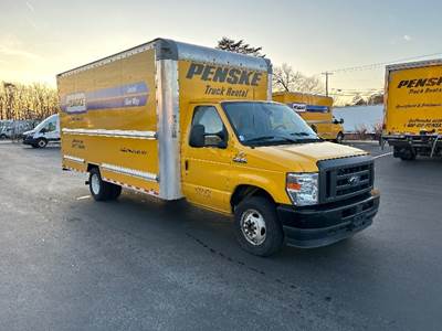 Ford F-350 Box Truck - 305HP, 6 Speed Automatic, Roll up Door