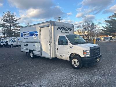 Ford F-350 Box Truck - 305HP, 6 Speed Automatic, Roll up Door