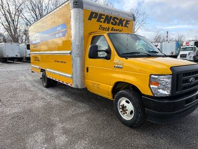 Ford F-350 Box Truck - 305HP, 6 Speed Automatic, Roll up Door