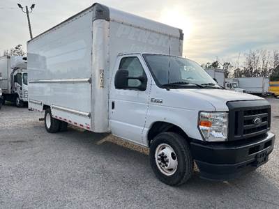 Ford F-350 Box Truck - 305HP, 6 Speed Automatic, Roll up Door