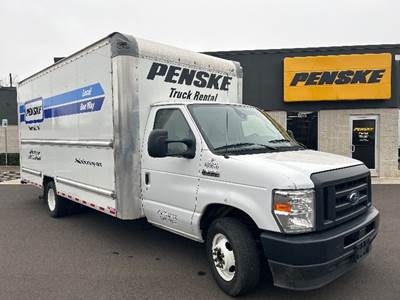 Ford F-350 Box Truck - 305HP, 6 Speed Automatic, Roll up Door