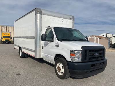 Ford F-350 Box Truck - 305HP, 6 Speed Automatic, Roll up Door