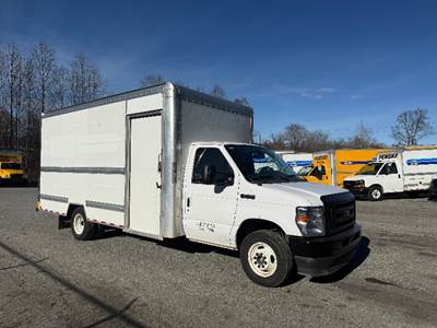 Ford F-350 Box Truck - 305HP, 6 Speed Automatic, Roll up Door