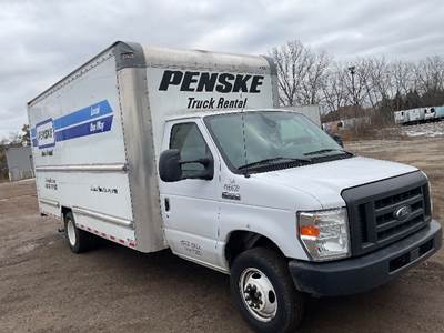 Ford F-350 Box Truck - 305HP, 6 Speed Automatic, Roll up Door