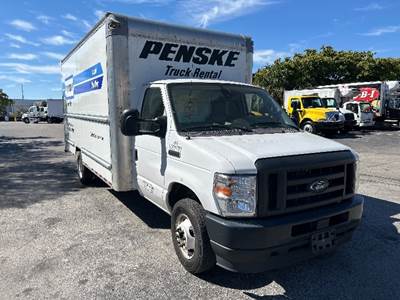 Ford F-350 Box Truck - 305HP, 6 Speed Automatic, Roll up Door