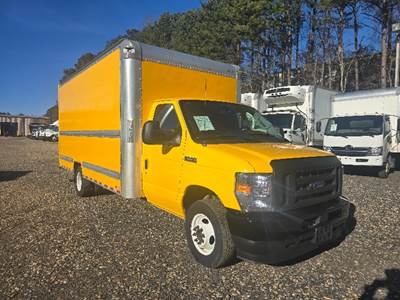 Ford F-350 Box Truck - 305HP, 6 Speed Automatic, Roll up Door