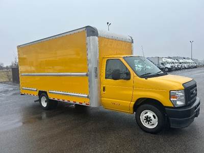 Ford F-350 Box Truck - 305HP, 6 Speed Automatic, Roll up Door