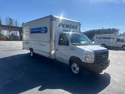 Ford F-350 Box Truck - 305HP, 6 Speed Automatic, Roll up Door