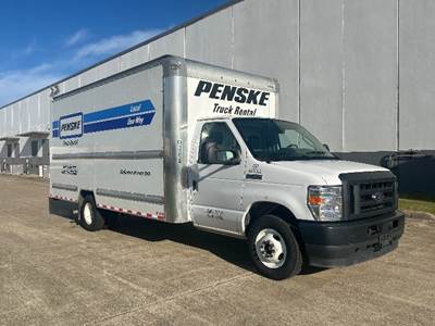 Ford F-350 Box Truck - 305HP, 6 Speed Automatic, Roll up Door