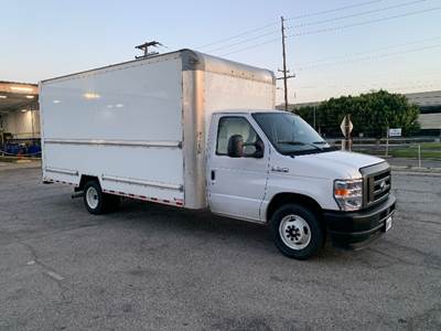 Ford F-350 Box Truck - 305HP, 6 Speed Automatic, Roll up Door