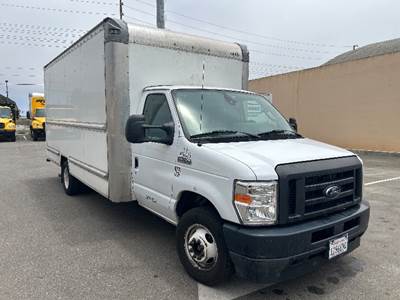 Ford F-350 Box Truck - 305HP, 6 Speed Automatic, Roll up Door