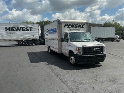 Ford F-350 Box Truck - 305HP, 6 Speed Automatic, Roll up Door