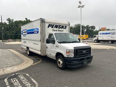 Ford F-350 Box Truck - 305HP, 6 Speed Automatic, Roll up Door