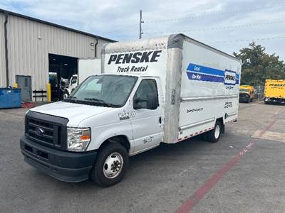 Ford F-350 Box Truck - 305HP, 6 Speed Automatic, Roll up Door