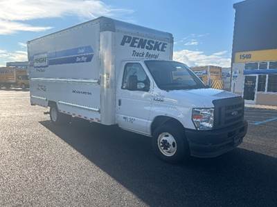 Ford F-350 Box Truck - 305HP, 6 Speed Automatic, Roll up Door