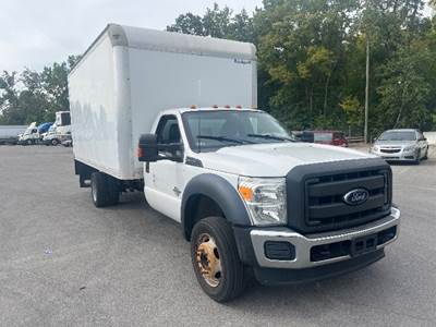 Ford F-550 Box Truck - 300HP, 6 Speed Automatic, Roll up Door