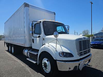 Freightliner M2 112 Box Truck - 350HP, 10 Speed Automatic, Roll up Door