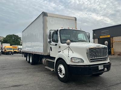 Freightliner M2 112 28 ft Box Truck - 410HP, 10 Speed Automatic, Roll up Door