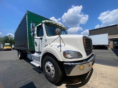 Freightliner M2 112 22 ft Box Truck - 435HP, 10 Speed Automatic, Swing Door