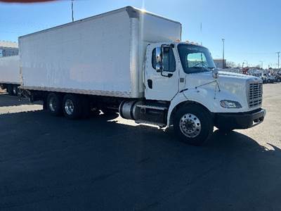 Freightliner M2 112 Box Truck - 350HP, 6 Speed Automatic, Roll up Door