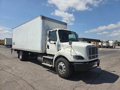 Freightliner M2 112 Box Truck - 350HP, 10 Speed Manual, Roll up Door