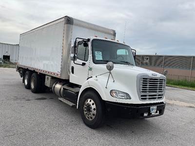 Freightliner M2 112 Box Truck - 350HP, 10 Speed Automatic, Roll up Door