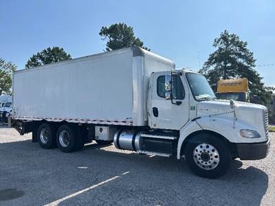 Freightliner M2 112 Box Truck - 350HP, 10 Speed Automatic, Roll up Door