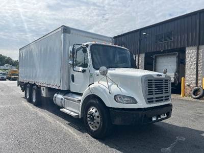 Freightliner M2 112 Box Truck - 350HP, 10 Speed Automatic, Roll up Door