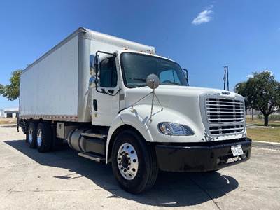 Freightliner M2 112 Box Truck - 350HP, 10 Speed Automatic, Roll up Door