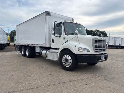Freightliner M2 112 Box Truck - 350HP, 10 Speed Automatic, Roll up Door