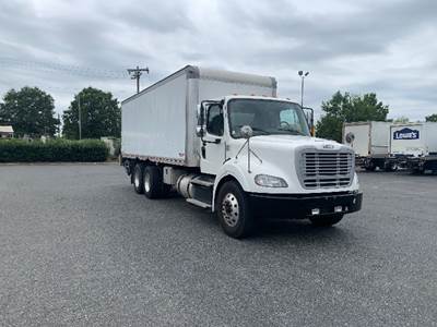 Freightliner M2 112 Box Truck - 350HP, 10 Speed Automatic, Roll up Door