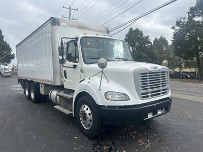 Freightliner M2 112 Box Truck - 350HP, 10 Speed Automatic, Roll up Door