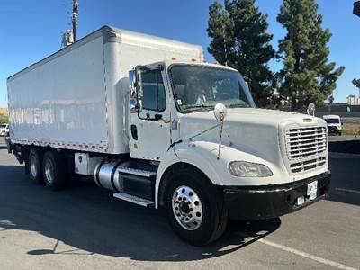 Freightliner M2 112 Box Truck - 350HP, 10 Speed Automatic, Roll up Door