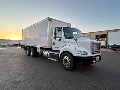 Freightliner M2 112 Box Truck - 350HP, 10 Speed Automatic, Roll up Door
