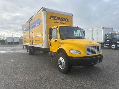Freightliner M2 26 ft Box Truck - 220HP, 7 Speed Automatic, Roll up Door