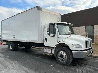Freightliner M2 26 ft Box Truck - 260HP, 6 Speed Automatic, Roll up Door