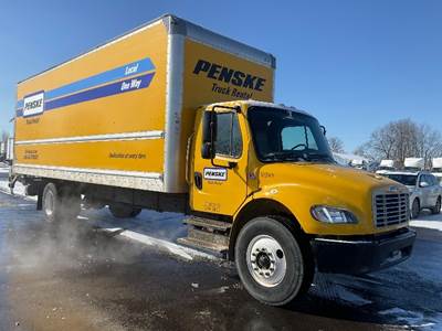 Freightliner M2 26 ft Box Truck - 220HP, 6 Speed Automatic, Roll up Door