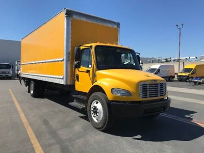 Freightliner M2 26 ft Box Truck - 220HP, 6 Speed Automatic, Roll up Door