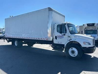 Freightliner M2 26 ft Box Truck - 220HP, 6 Speed Automatic, Roll up Door
