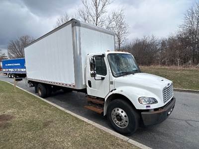Freightliner M2 24 ft Box Truck - 220HP, 7 Speed Automatic, Roll up Door