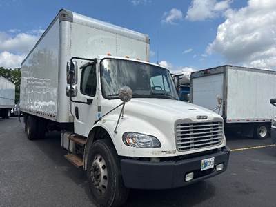 Freightliner M2 26 ft Box Truck - 260HP, 6 Speed Automatic, Roll up Door