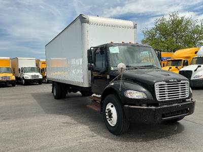 Freightliner M2 26 ft Box Truck - 220HP, 6 Speed Automatic, Roll up Door