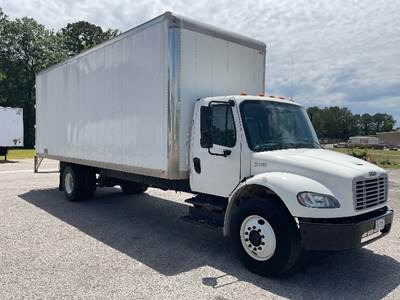 Freightliner M2 26 ft Box Truck - 220HP, 7 Speed Automatic, Swing Door